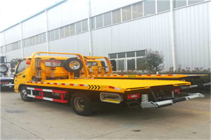 上街区附近拖车救援搭电