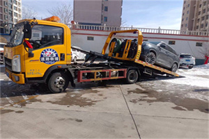 上街区救援拖车费用怎么算